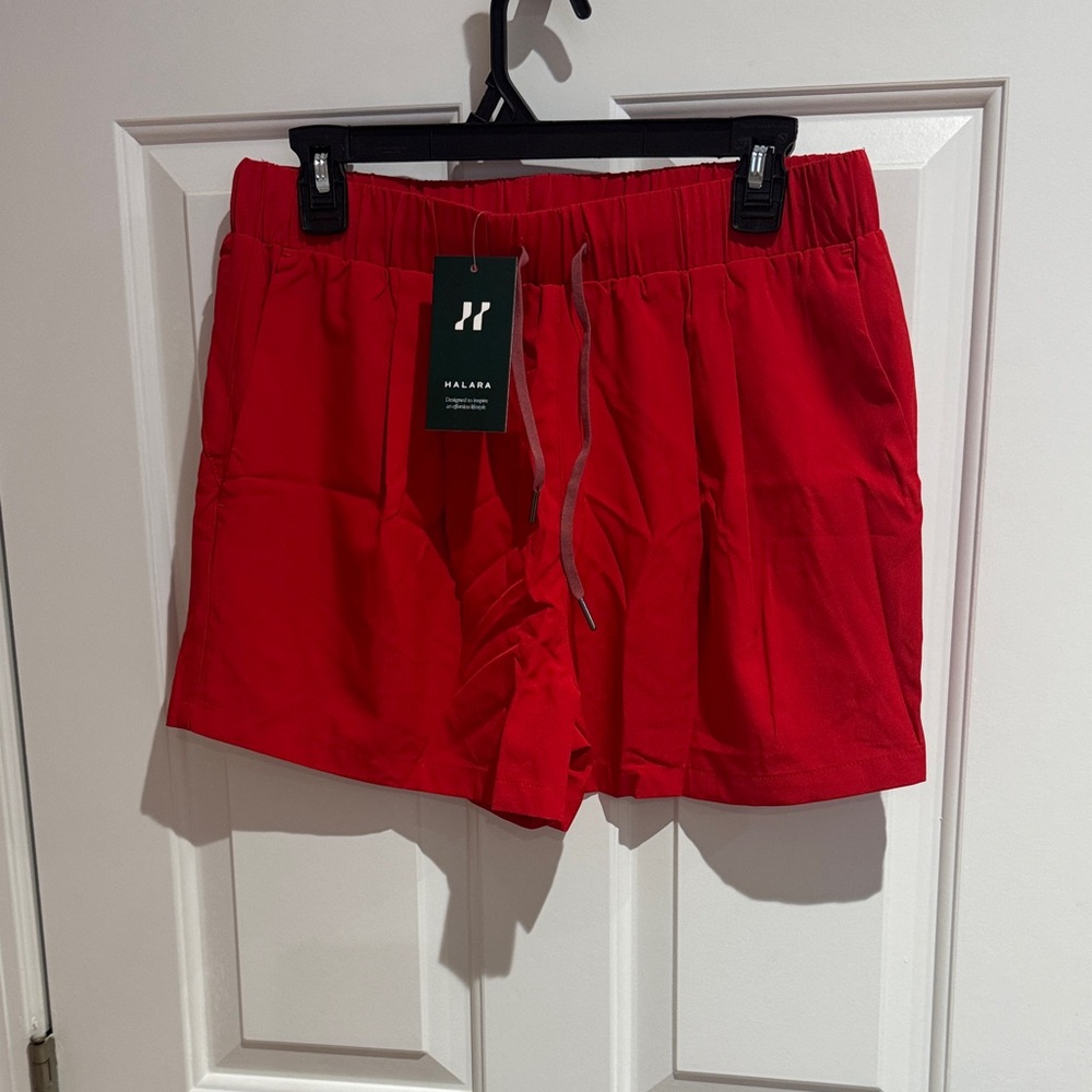 HALARA Women's Red Shorts